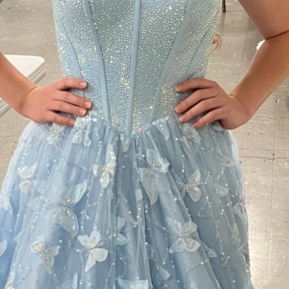 Sherri Hill one of a kind - Picture 5 of 5